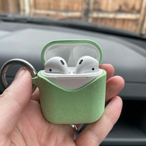 Air Pods (1st gen)
